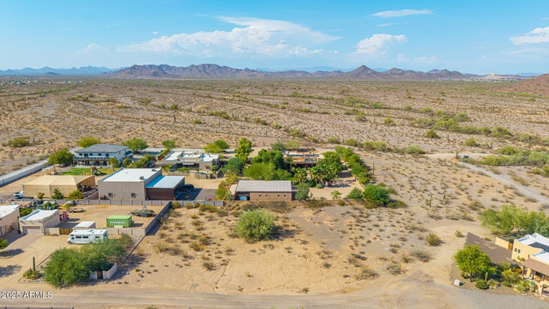 16-West White Feather