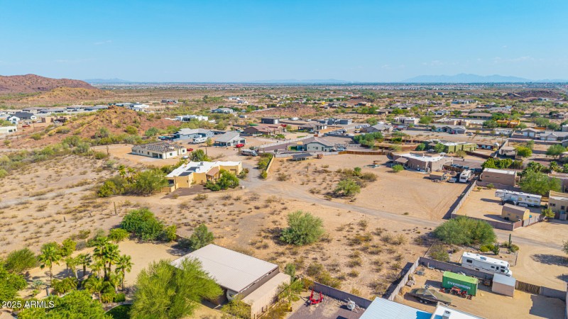 18-West White Feather