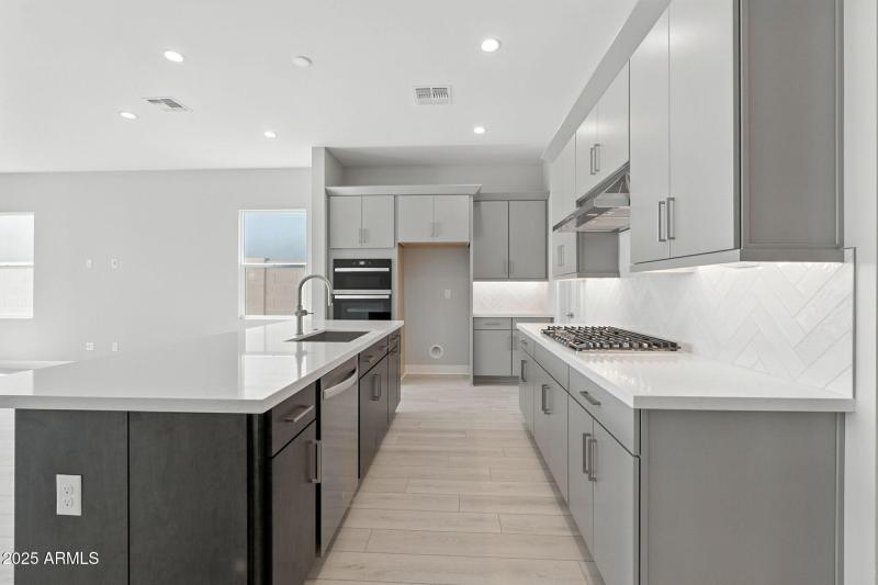 14-web-or-mls-Middlebury-14 (1)