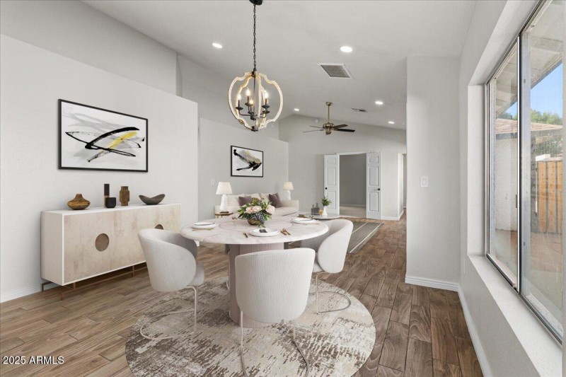 07-Dining and Living Room_VS