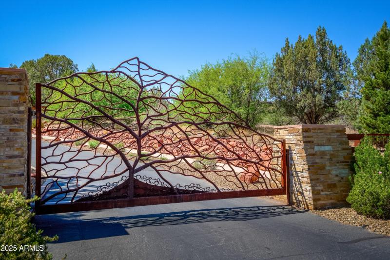 Entrance to Cross Creek Ranch