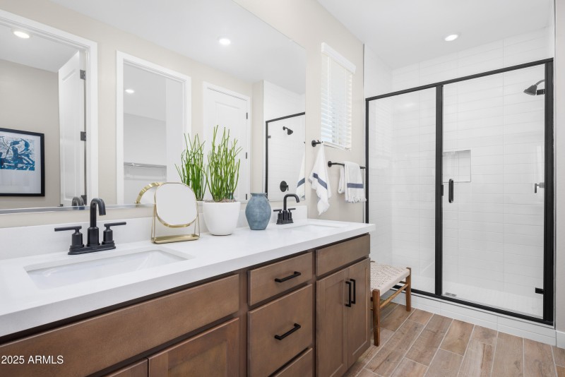 Model Home Primary Bath