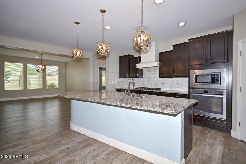 Kitchen-Breakfast Room