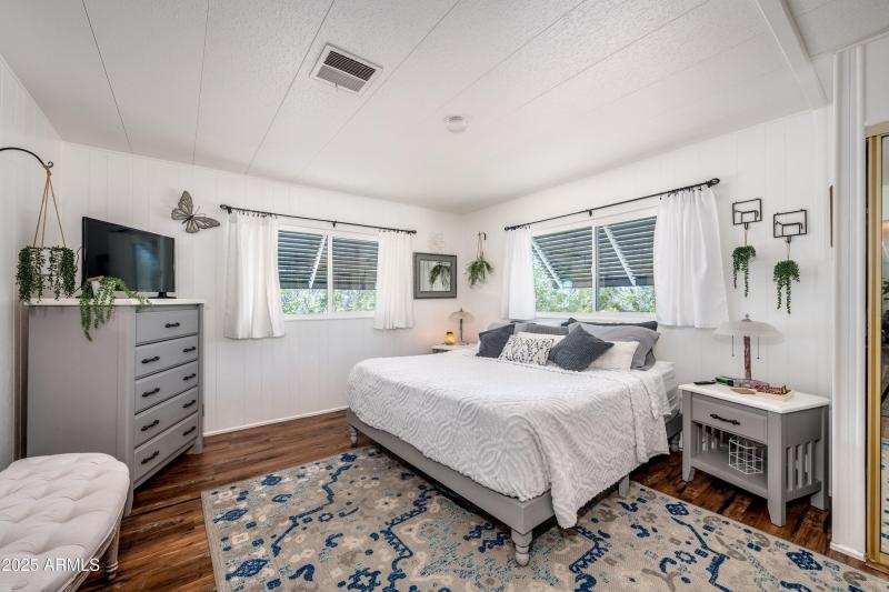 18-632-S-83rd-Way-18