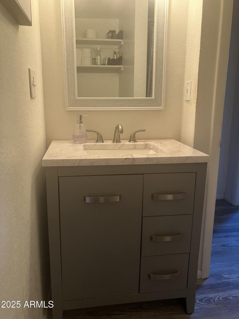 Main Bathrom