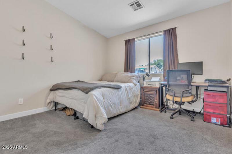 134004389346062962_134004389270681528_DS