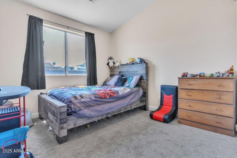 134004389297853300_134004389200884132_DS