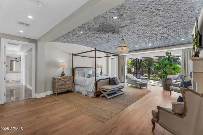 022_48-web-or-mls-32_333