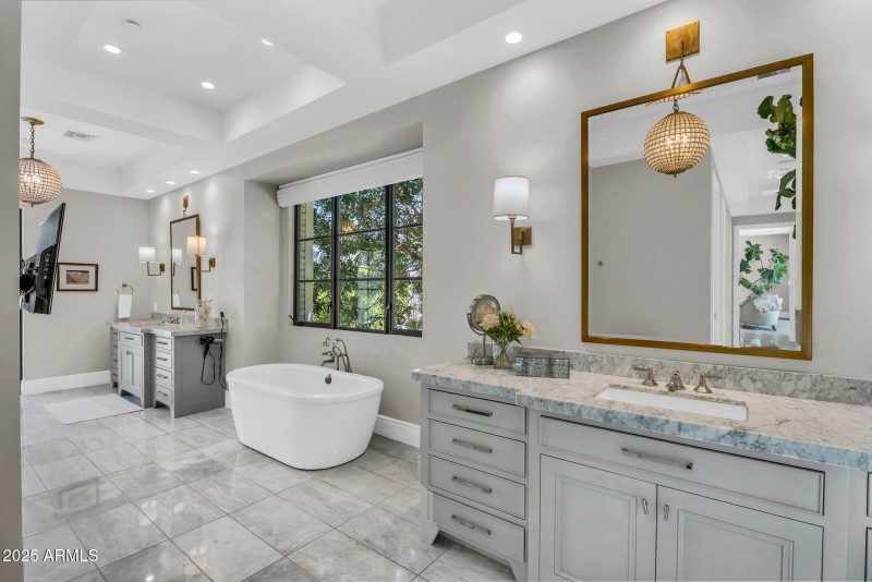 027_53-web-or-mls-39_158