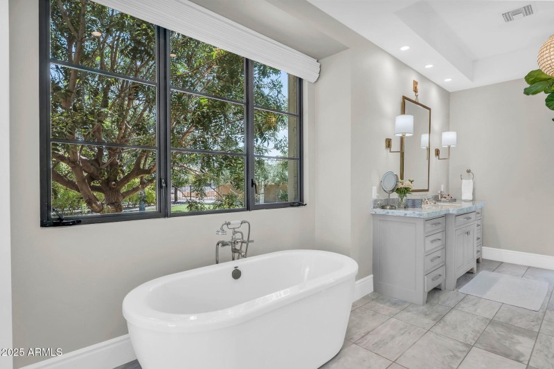 028_55-web-or-mls-41_857