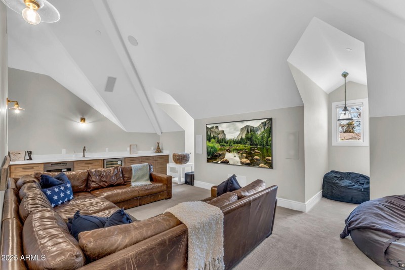 045_38-web-or-mls-31b_781