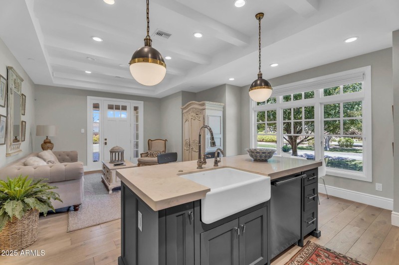 056_33-web-or-mls-30_511