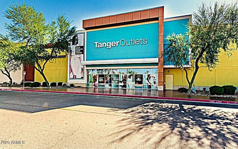 Tanger Outlets