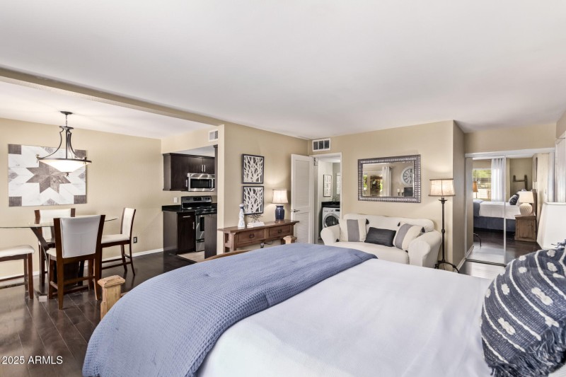 N104 Via Paseo Del Sur