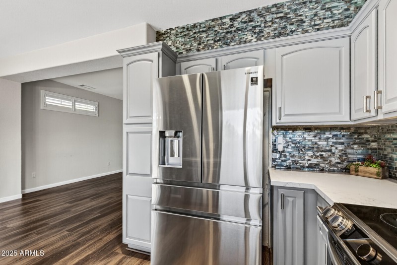 20_15735_W_Arrowhead_Dr19_mls