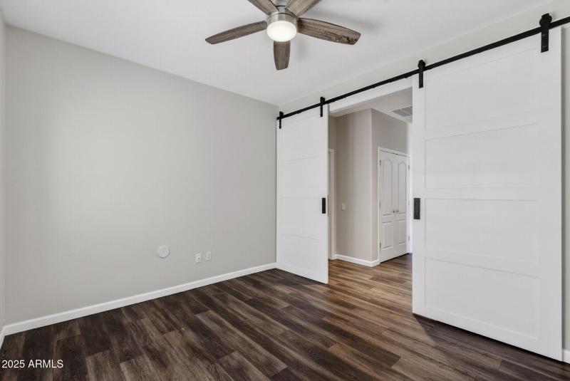 32_15735_W_Arrowhead_Dr30_mls