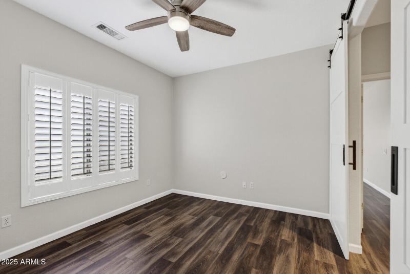 33_15735_W_Arrowhead_Dr31_mls