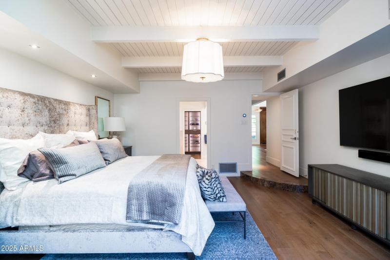 Primary Suite-2