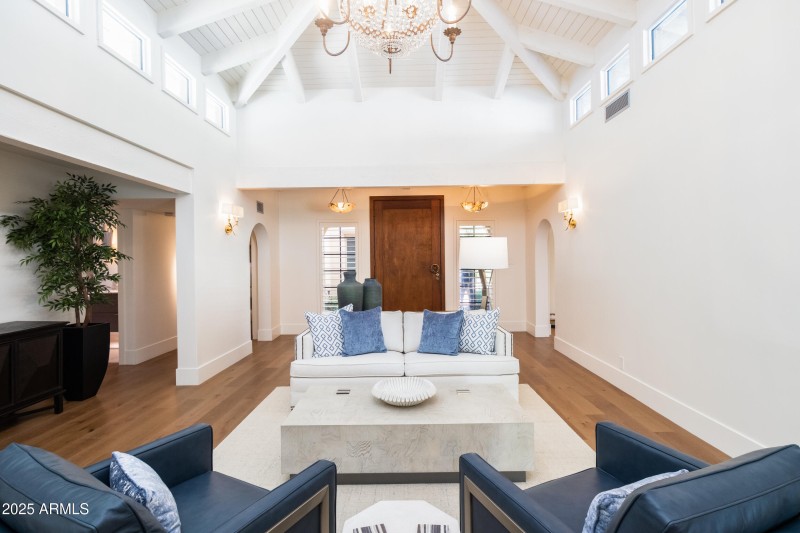 Great Room Vaulted Ceilings