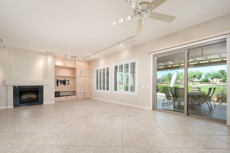 Great Room Electric Fireplace