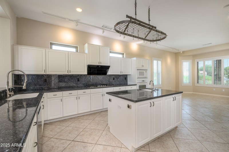 Kitchen Granite Counter Tops