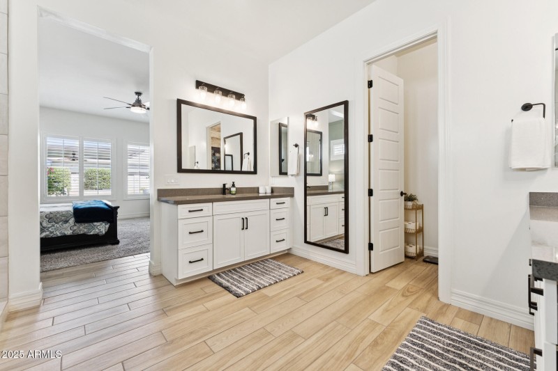 021-primary-bathroom