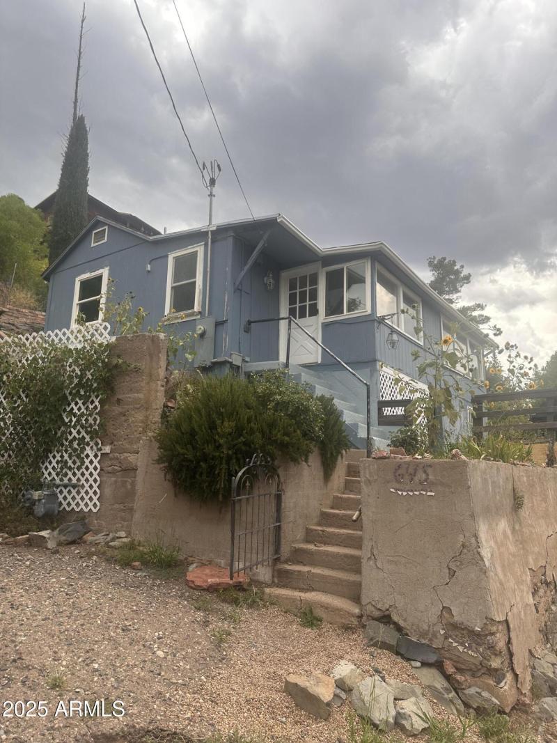 09DC003D-D48D-44D1-B561-722A763E47F6