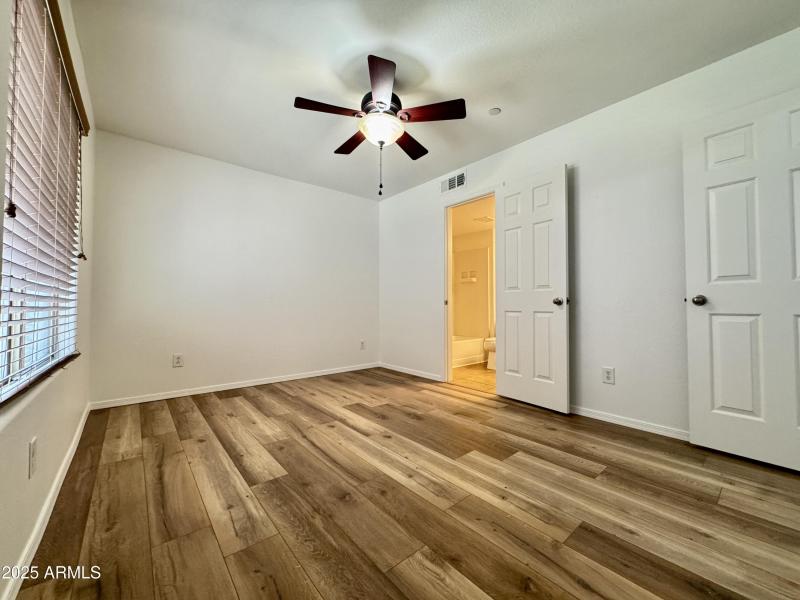 E5AE3141-68AE-4E9F-9455-20DFA07424C5_1_2