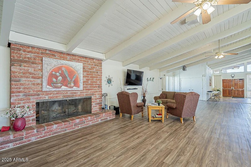 Pacific Manor Community Amenities - Club