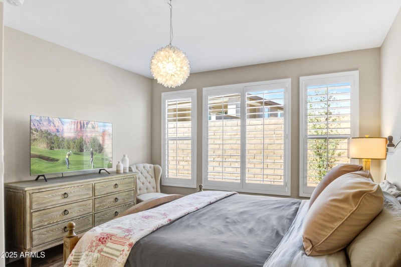 010_010_Primary Suite