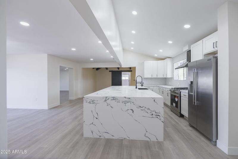 DSC06918And8morePX-2