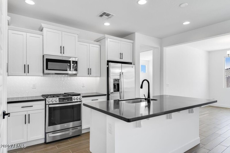 hj-az-phx-cantamia-dolce-lot-30134-kitch