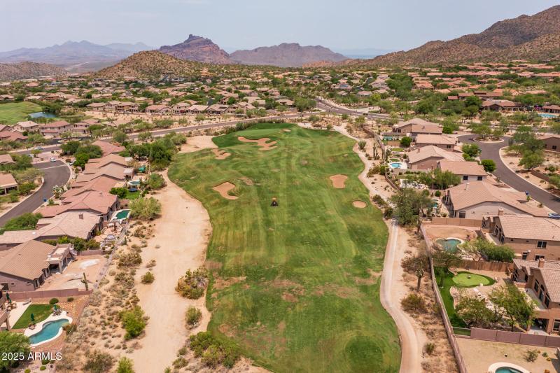 9) Las Sendas Community