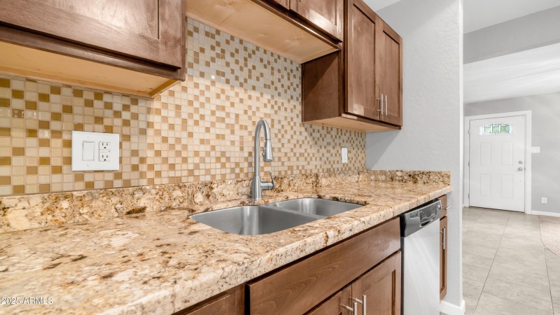 7514 E Moreland St (5)