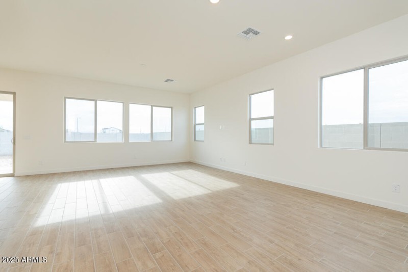 Tri Pointe Soleo 648 - Great Room Dining