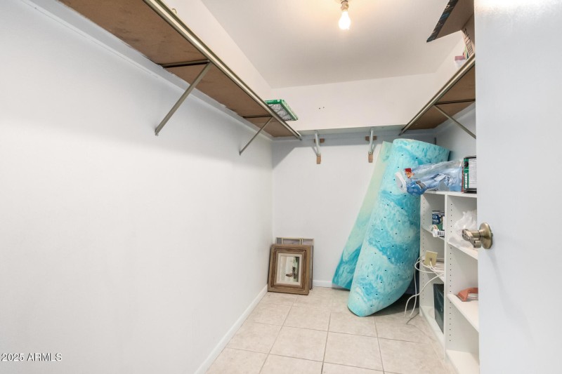 Lg Hall closet/pantry room