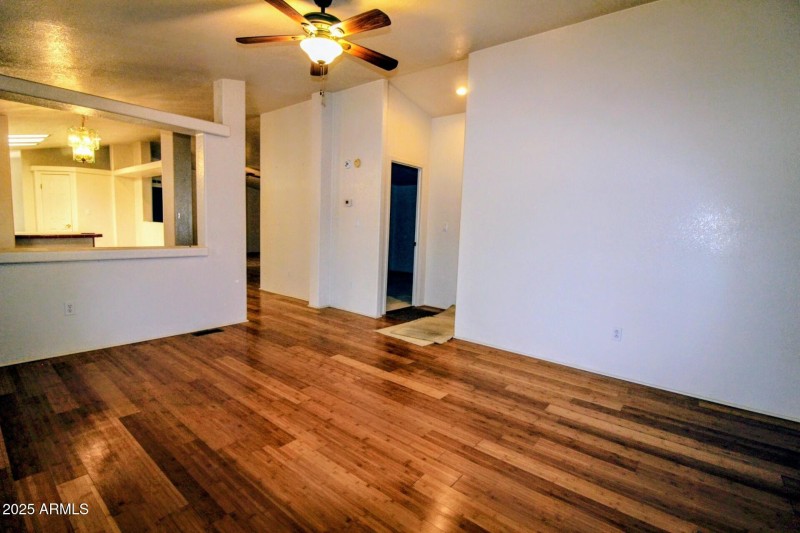 1a38343c-d690-4f24-8568-53010fbadd44-4b2