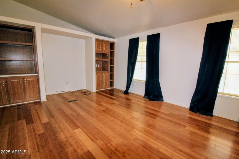 5f27e4b1-ee0e-4dce-b9c4-6197984c3b69-6c7