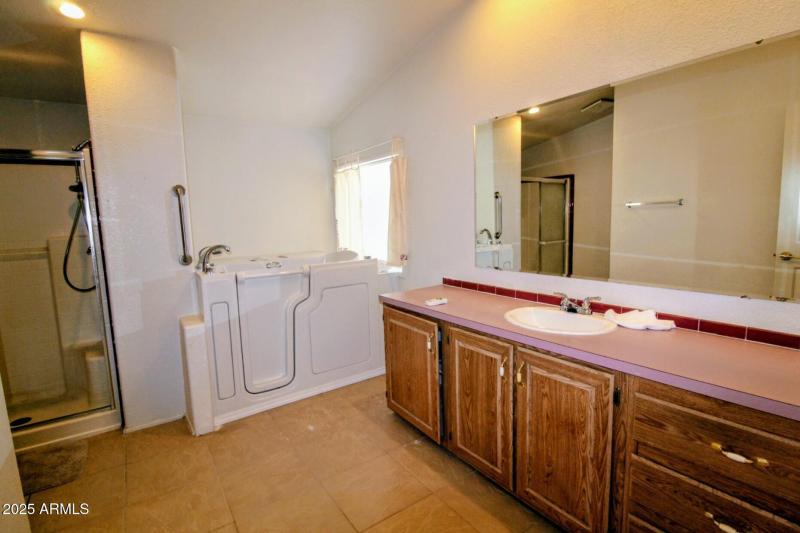 20d060cf-22a2-4b5d-bfa7-e03481ac9612-d0f