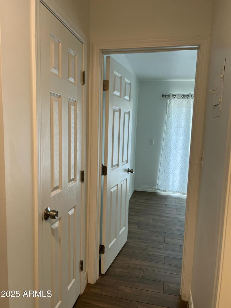 27.5 Hallway to BD 3