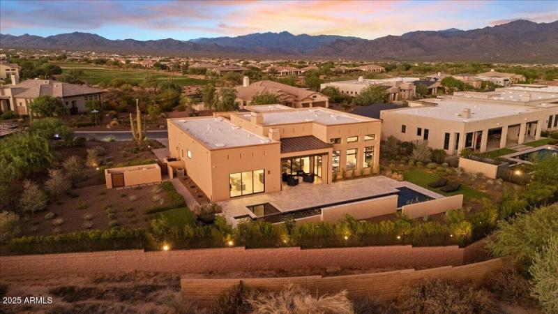 004-DJI_20250821191107_0469_D