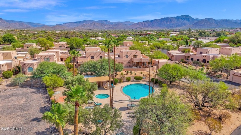 Community Pool and Spa