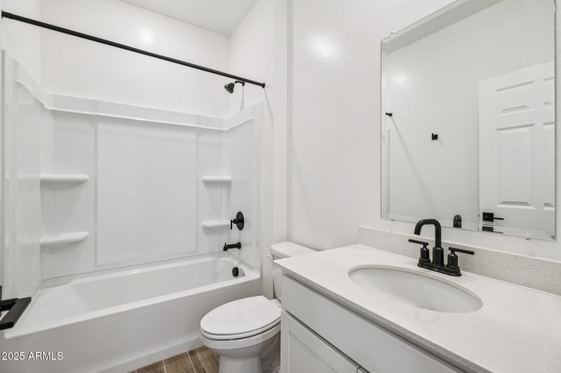 13-web-or-mls-W Cansados Rd-S2408-013