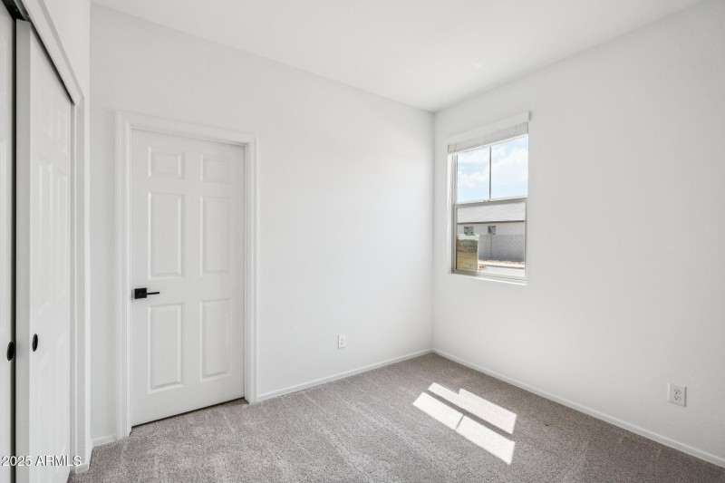 19-web-or-mls-W Cansados Rd-S2408-019