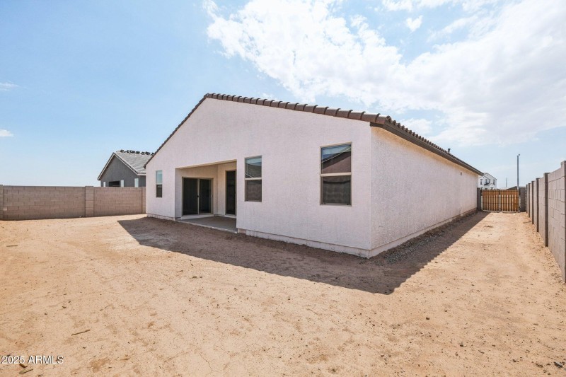 28-web-or-mls-W Cansados Rd-S2408-028