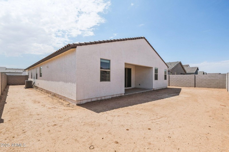 29-web-or-mls-W Cansados Rd-S2408-029