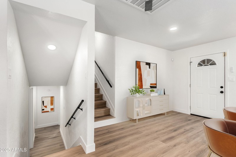 Foyer Virtual Staging