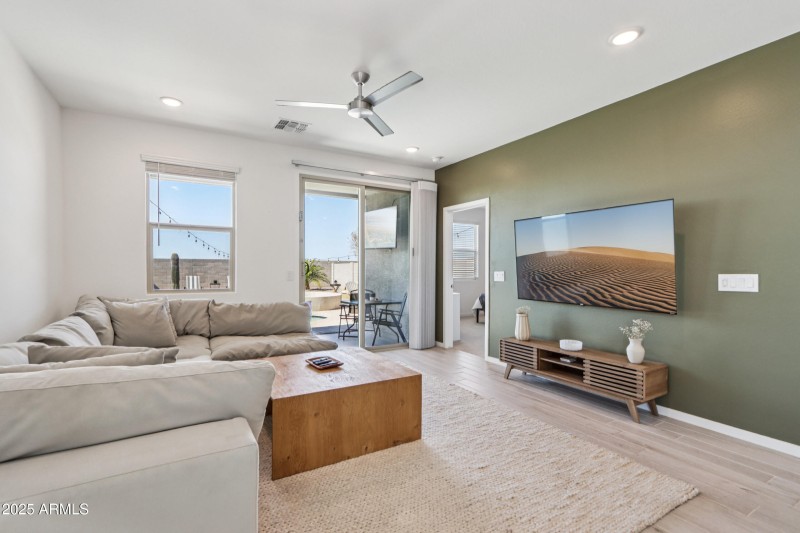 9-print-W-Hillman-Dr-S1808-009-scaled