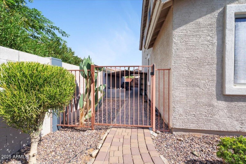 Side Yard/ RV Gated