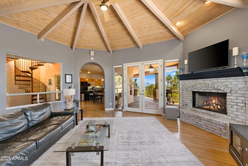 Leads to kitchen and outdoor veranda